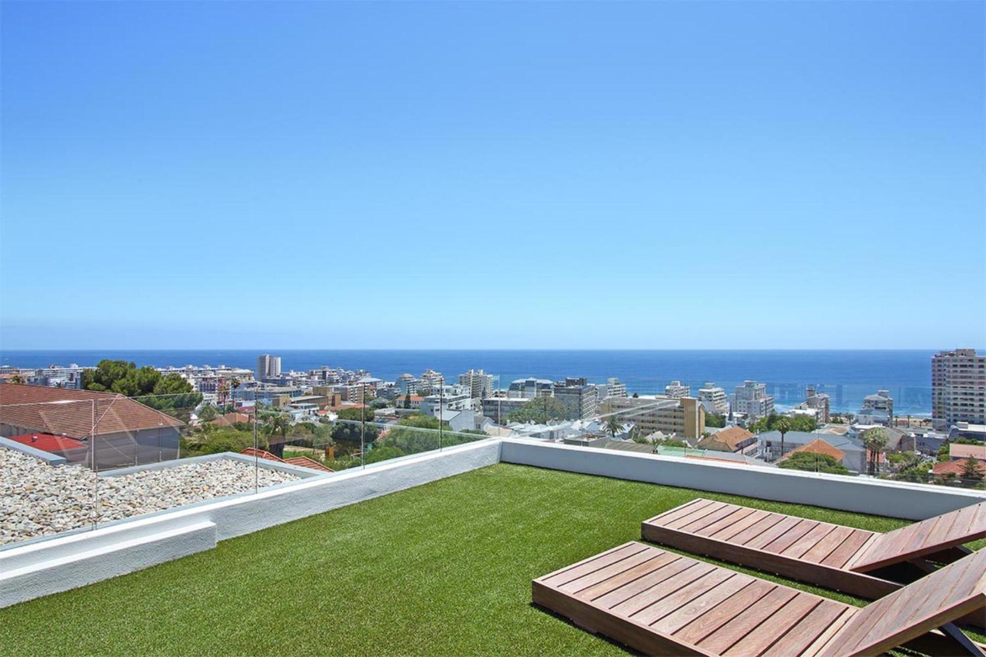 Bright 2bed In Sea Point W Sea Views Helio Haven *